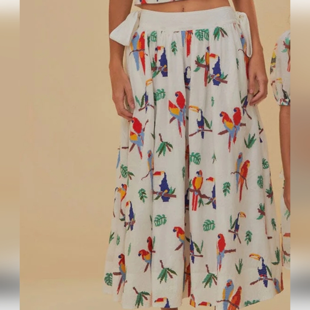 FARM Rio White A-Line Skirt with Colorful Parrot Print